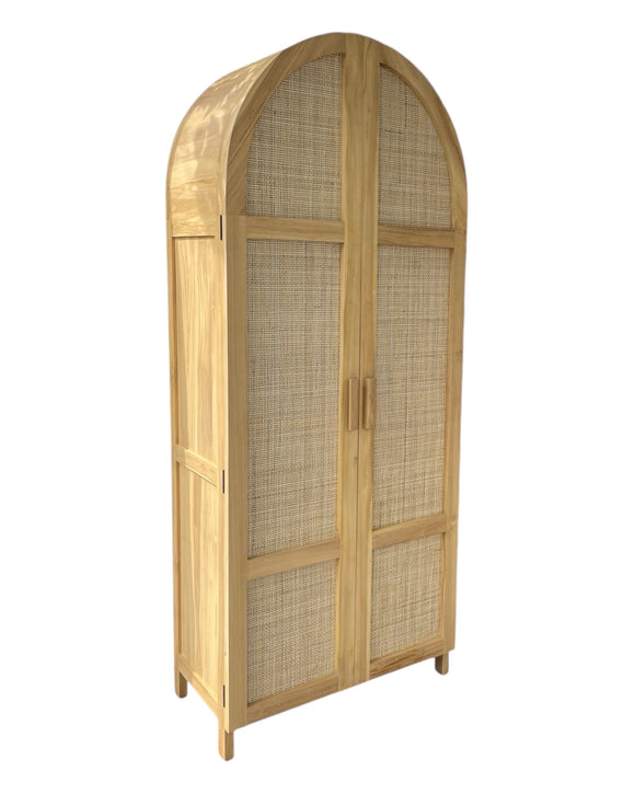 Beautiful 2 door cabinet  31.5 x 18.5 x 79.5